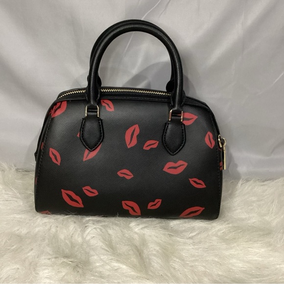 Kate Spade Small Madison Lips Toss Leather Duffle Crossbody Bag EUC 88 - Picture 8 of 13